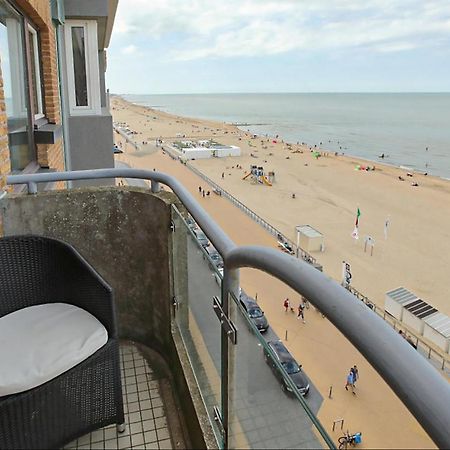 Amazing Apartment In Oostende With House Sea View Exterior foto